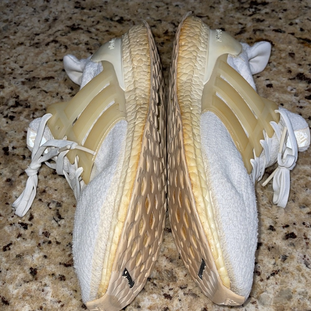 🌟Adidas UltraBoost - Picture 3 of 9